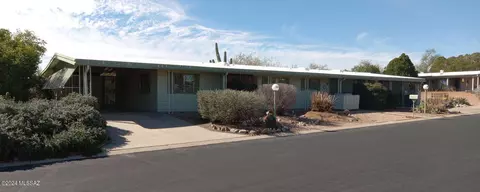 285 W Rosa Dr, Green Valley, AZ 85614