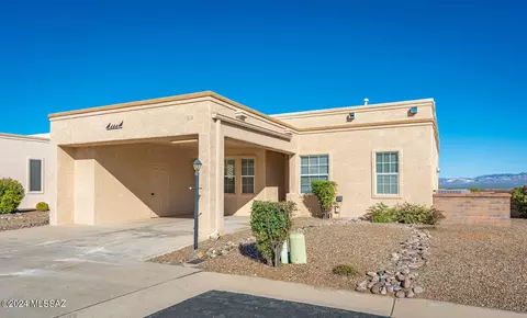 512 W Parkwood Ct, Green Valley, AZ 85614