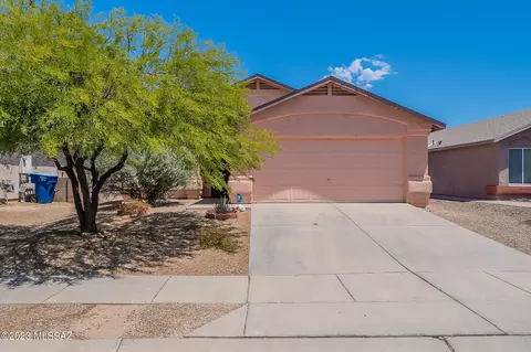 7043 E Typhoon Flyer Way, Tucson, AZ 85730