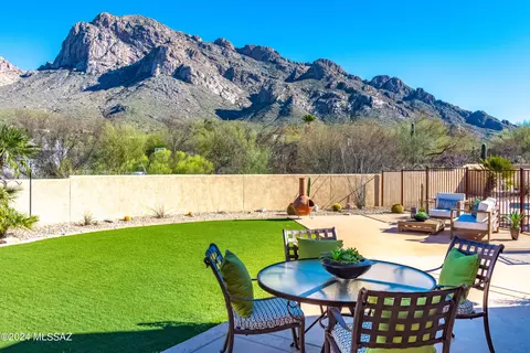 9741 N Cliff View Pl, Oro Valley, AZ 85737