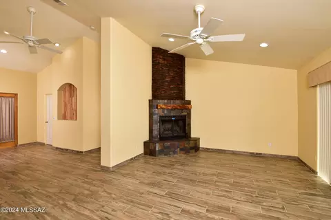 Living - 1939 W Camino Toro Bronco, Vail, AZ 85641 photo 1 of 4