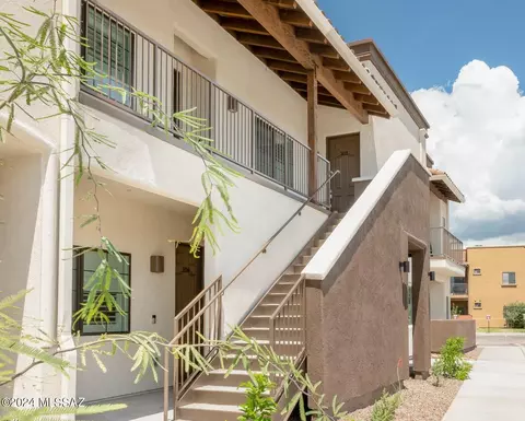 2036 E River Rd #204, Tucson, AZ 85718
