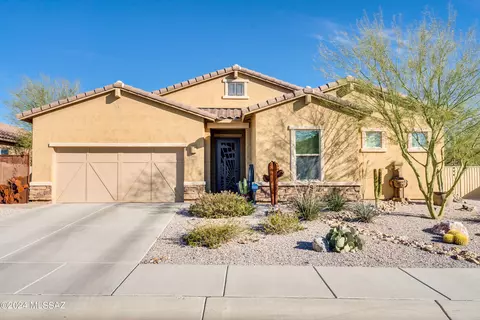 5880 W Yuma Mine Cir, Tucson, AZ 85743