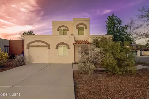 1727 E Calle Grandiosa, Tucson, AZ 85706