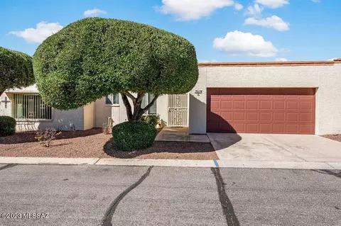 7629 E Bellevue St, Tucson, AZ 85715
