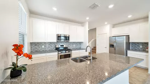 6176 S Wash View Dr, Tucson, AZ 85706