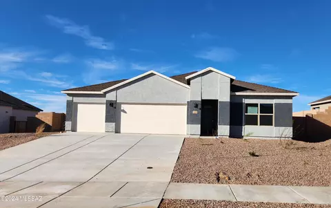 528 W Woodward St, Vail, AZ 85641