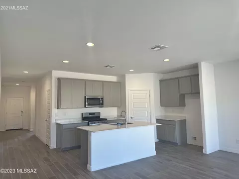 5542 W Coyote Star Rd, Marana, AZ 85658