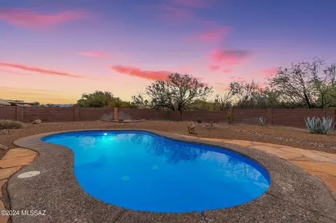 1677 W Calle Carinosa, Sahuarita, AZ 85629
