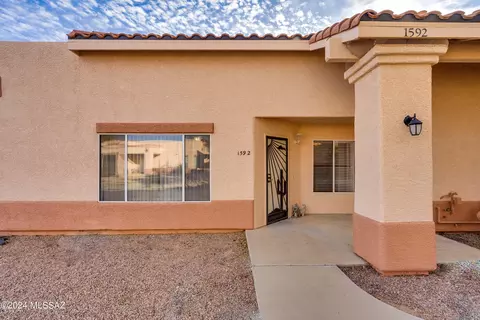 1592 N Paseo La Tinaja, Green Valley, AZ 85614