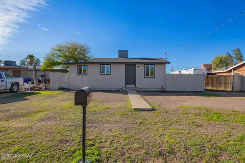 520 E Amaro Pl, Tucson, AZ 85705