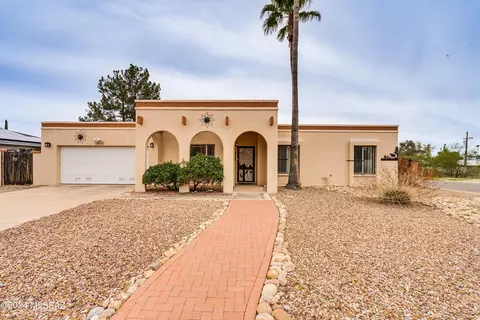 8834 E 28th St, Tucson, AZ 85710