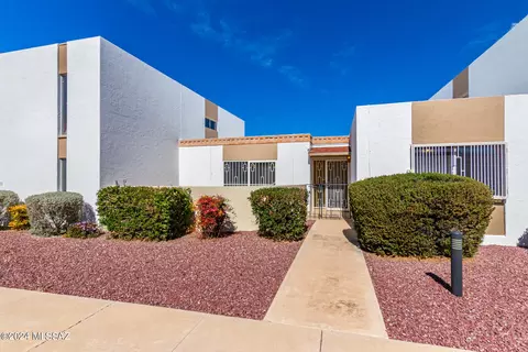 6521 E Golf Links Rd, Tucson, AZ 85730