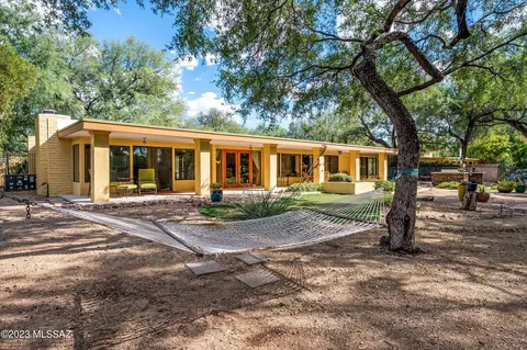 2101 N Soldier Trl, Tucson, AZ 85749