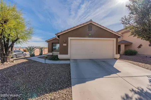 12896 N Steamboat Dr, Marana, AZ 85653