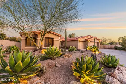 1597 W Copper Sky Dr, Oro Valley, AZ 85737