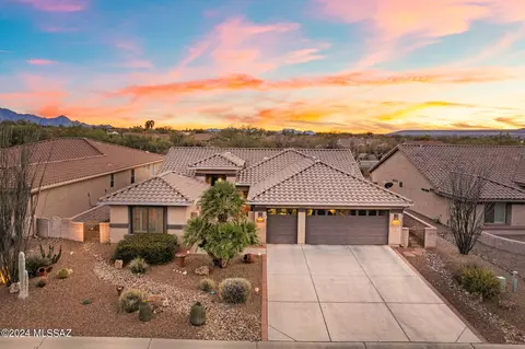 1986 E Orchid Ln, Green Valley, AZ 85614