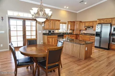 Kitchen - 910 E Cholla Ct, Pearce, AZ 85625 photo 6 of 7