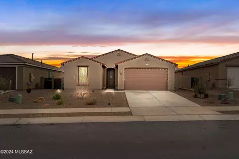 853 W Calle Moa, Sahuarita, AZ 85629