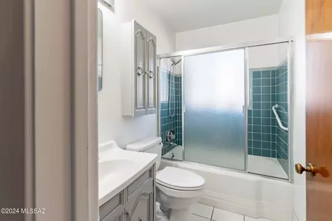 Bath - 5458 E 8th St, Tucson, AZ 85711 photo 2 of 4