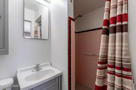 Bath - 5458 E 8th St, Tucson, AZ 85711 photo 1 of 4