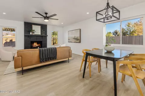 6270 N Clove Pl, Tucson, AZ 85741