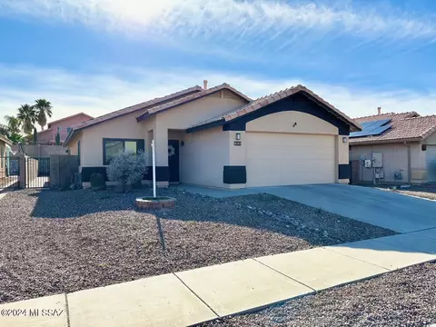 9312 E Marcasite Ln E, Tucson, AZ 85747