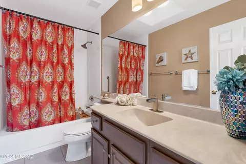 Bath - 64503 E Round Robin Ln, Saddlebrooke, AZ 85739 photo 4 of 4