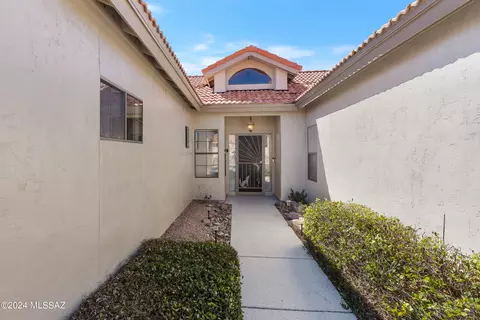 Exterior - 64503 E Round Robin Ln, Saddlebrooke, AZ 85739 photo 2 of 7