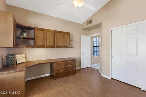Kitchen - 64503 E Round Robin Ln, Saddlebrooke, AZ 85739 photo 7 of 8
