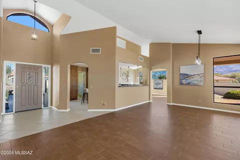 Living - 64503 E Round Robin Ln, Saddlebrooke, AZ 85739 photo 3 of 8