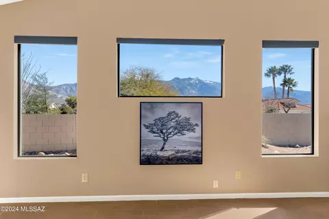 Living - 64503 E Round Robin Ln, Saddlebrooke, AZ 85739 photo 4 of 8