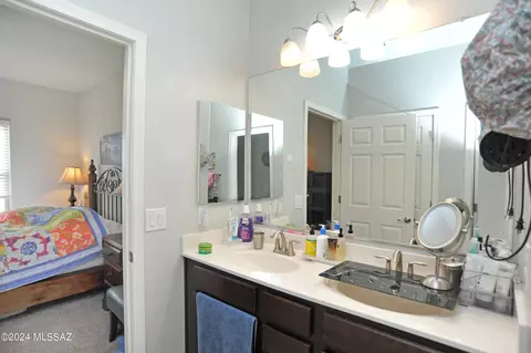 Bath - 12024 E Becker Dr, Vail, AZ 85641 photo 1 of 3