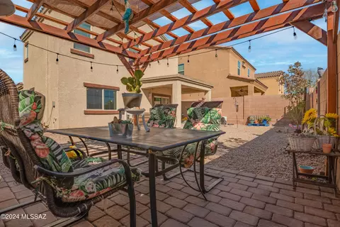Exterior - 8868 E Abrams Loop, Tucson, AZ 85710 photo 6 of 9