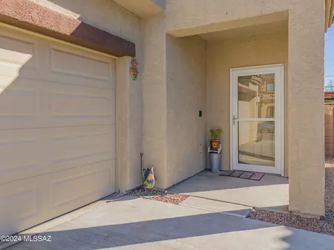 Exterior - 8868 E Abrams Loop, Tucson, AZ 85710 photo 3 of 9