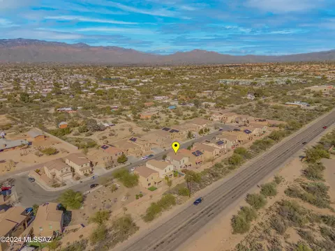View/Area - 8868 E Abrams Loop, Tucson, AZ 85710 photo 2 of 5