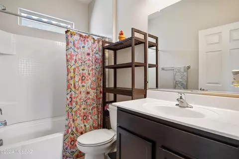 Bath - 8868 E Abrams Loop, Tucson, AZ 85710 photo 1 of 3