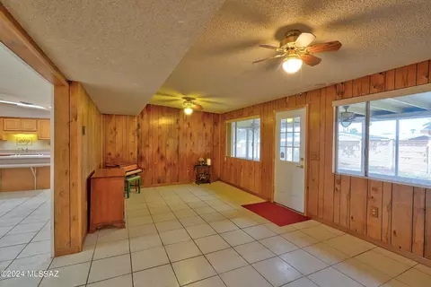 Kitchen - 6122 E Hampton St, Tucson, AZ 85712 photo 5 of 6