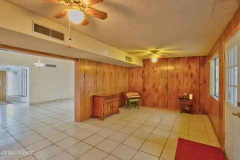 Kitchen - 6122 E Hampton St, Tucson, AZ 85712 photo 6 of 6
