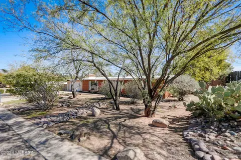 Exterior - 6122 E Hampton St, Tucson, AZ 85712 photo 2 of 9