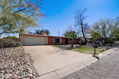 Exterior - 6122 E Hampton St, Tucson, AZ 85712 photo 4 of 9