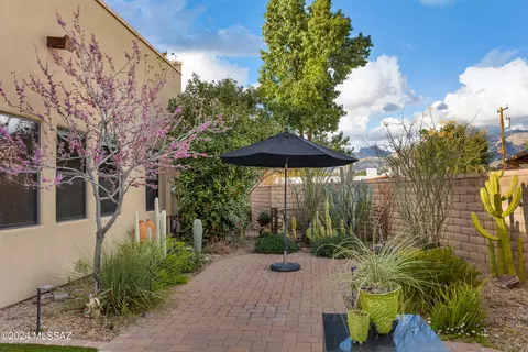 Exterior - 502 E Cedarvale Rd, Tucson, AZ 85704 photo 8 of 15