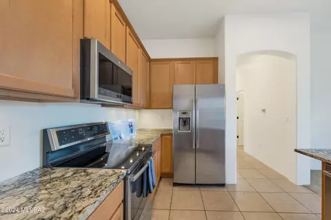 Kitchen - 502 E Cedarvale Rd, Tucson, AZ 85704 photo 3 of 3