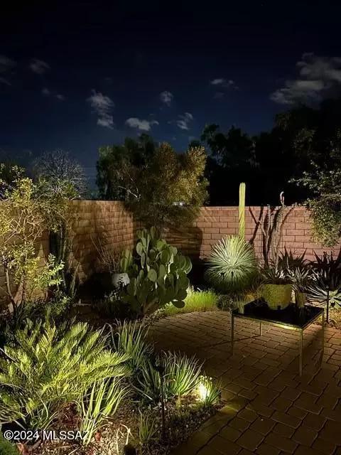 Exterior - 502 E Cedarvale Rd, Tucson, AZ 85704 photo 13 of 15