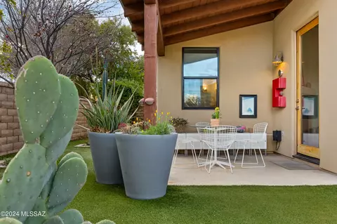 Exterior - 502 E Cedarvale Rd, Tucson, AZ 85704 photo 6 of 15