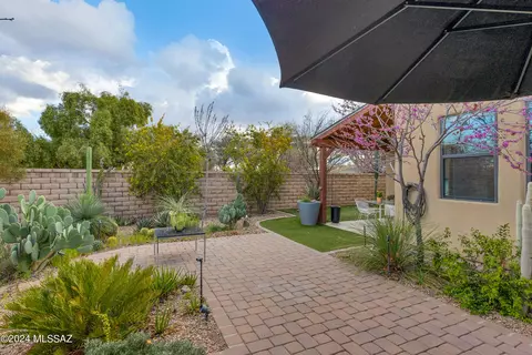 Exterior - 502 E Cedarvale Rd, Tucson, AZ 85704 photo 9 of 15