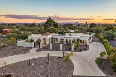 3511 N Pantano Rd, Tucson, AZ 85750