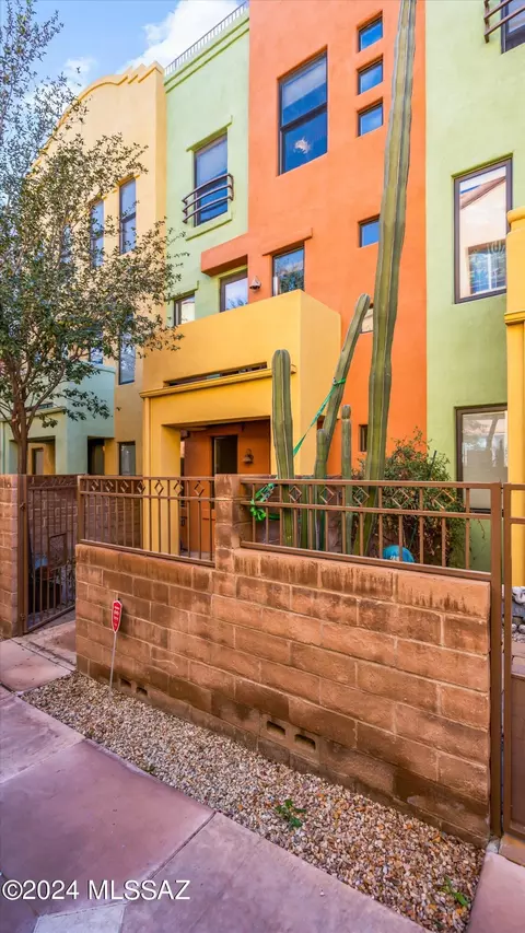 2403 E Blue Diamond Dr, Tucson, AZ 85718