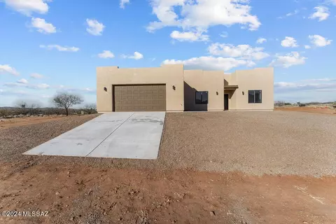 15429 N Twin Lakes Dr, Tucson, AZ 85739