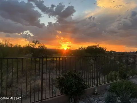 13968 E Huppenthal Blvd, Vail, AZ 85641